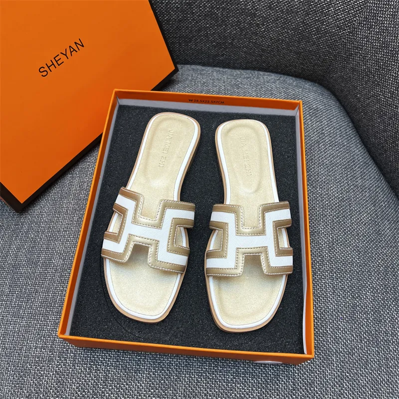 Fashion thick-soled beach slippers 9000904002