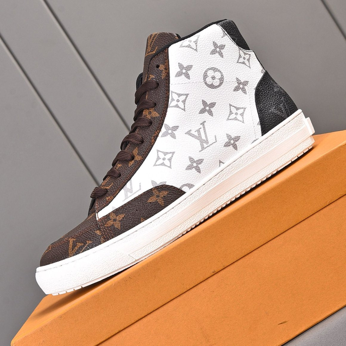 Trendy Pattern Leather High-top Shoes