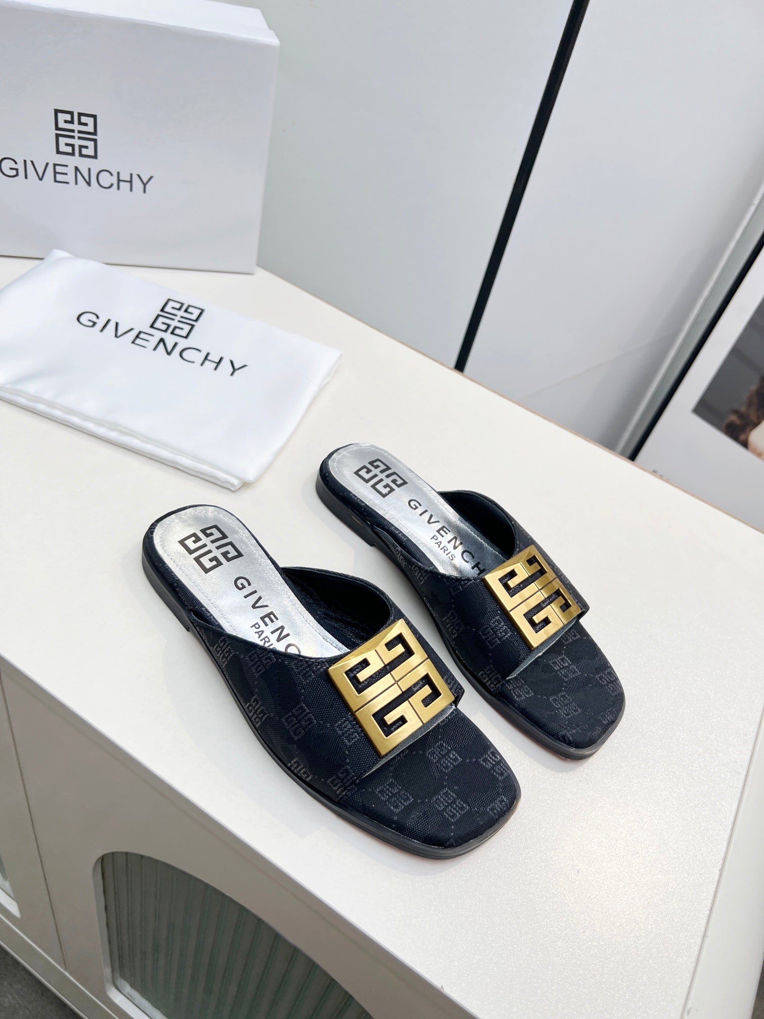 GCY open toe flat slippers 0725031802