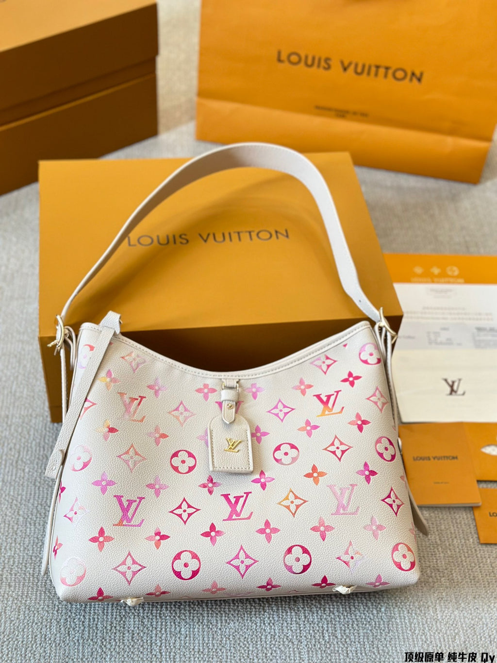 V fashion print Carryall new commuter bag 0724061302