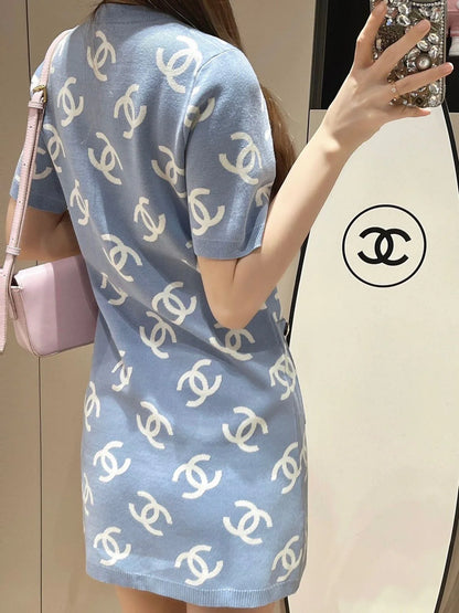 Fashion New Slim-fit Slim-fit Knitted Short-sleeved Dress 1024041621