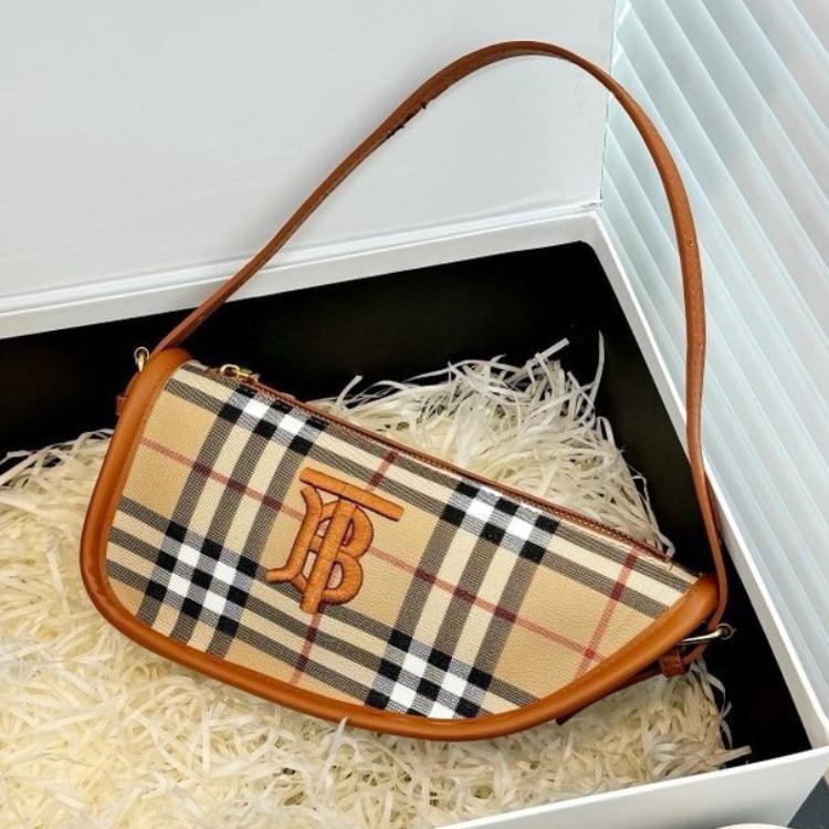 New Large Capacity Commuter Leisure All-match Shoulder Bag 1024070319