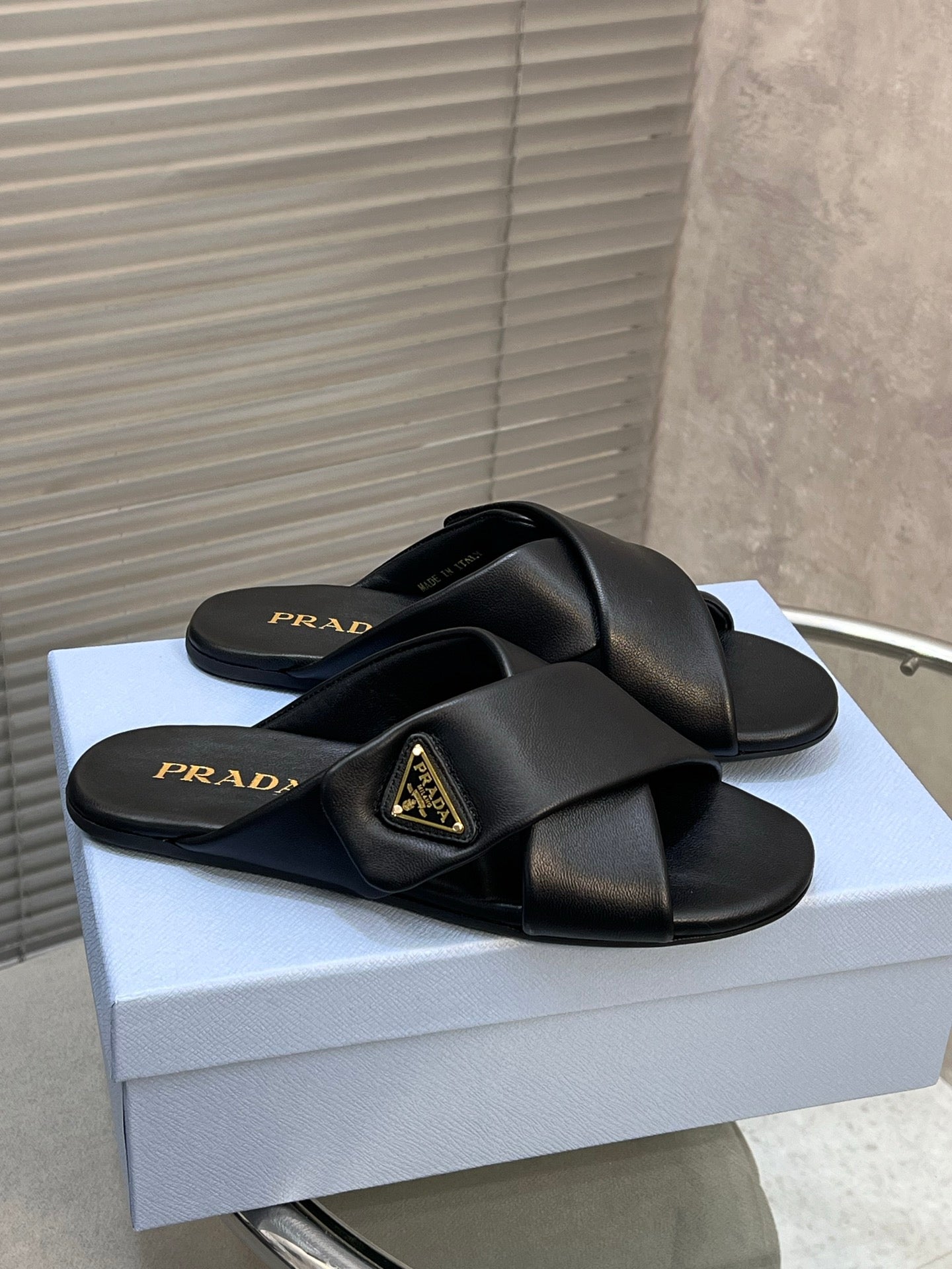 PRD Spring and Summer new crossover slippers 0725061618