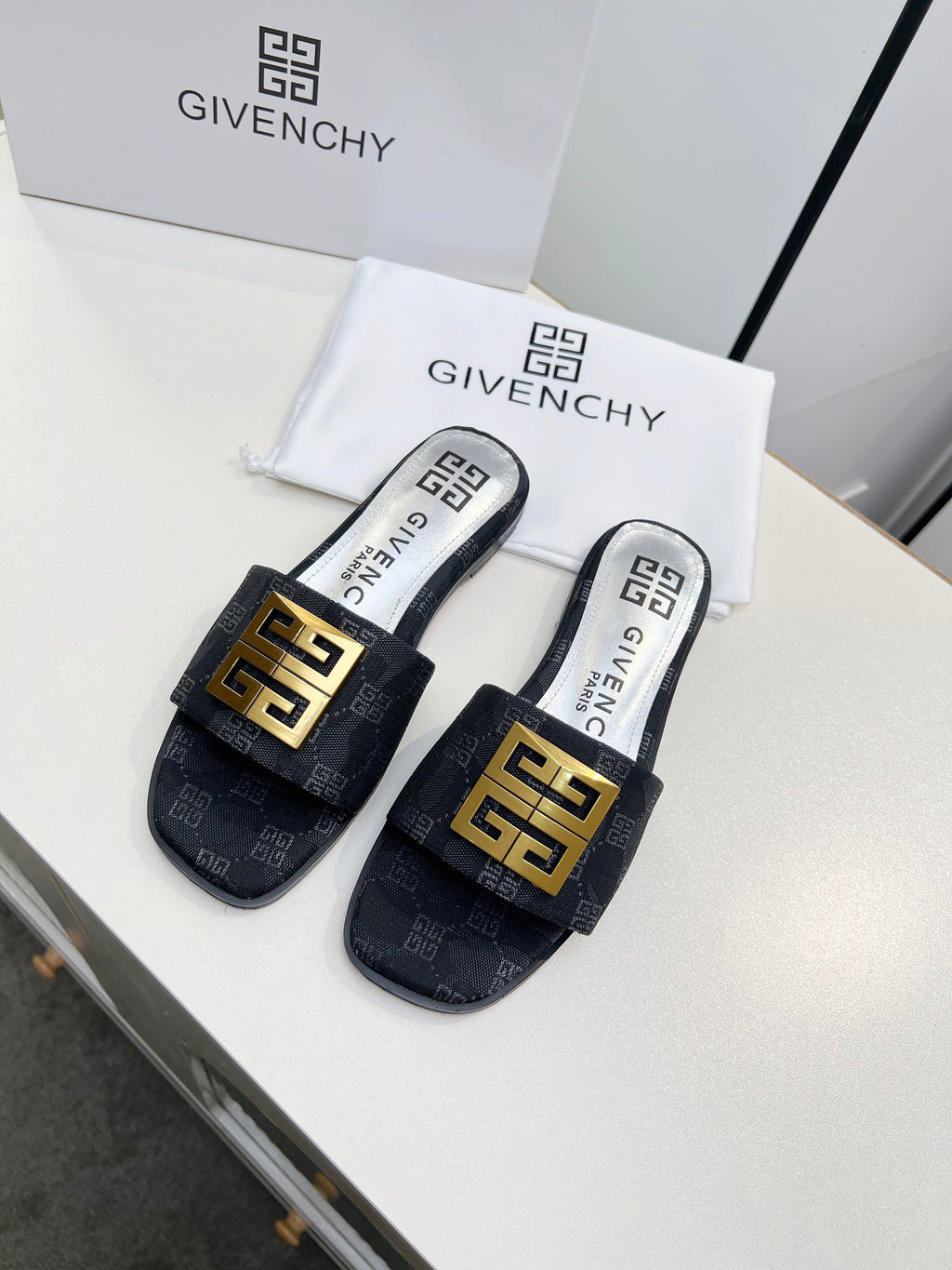 GCY open toe flat slippers 0725031802