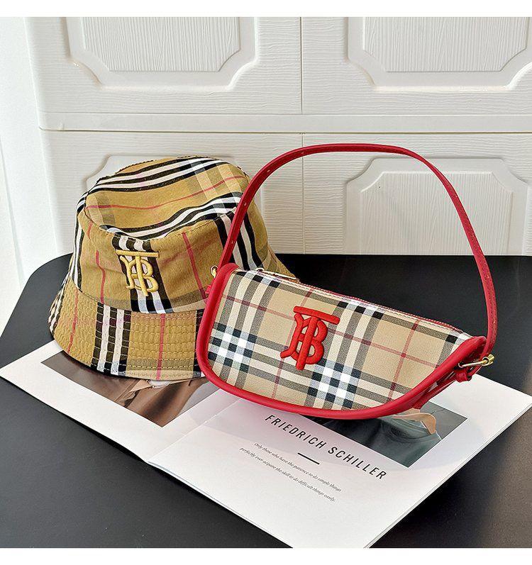 New Large Capacity Commuter Leisure All-match Shoulder Bag 1024070319