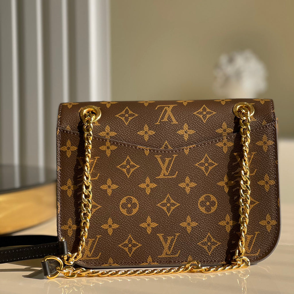 Ladies Fashion Luxury V Logo Tote Bag