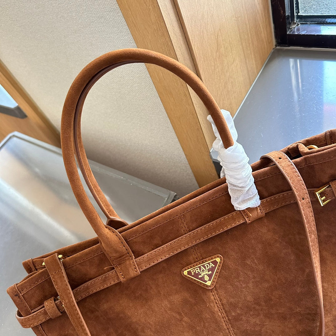 Prd waxed leather large capacity tote 0724082903