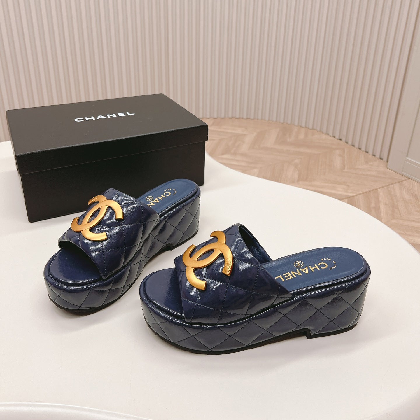 Chane1 top fashion thick-soled rhombus slippers 0724030812