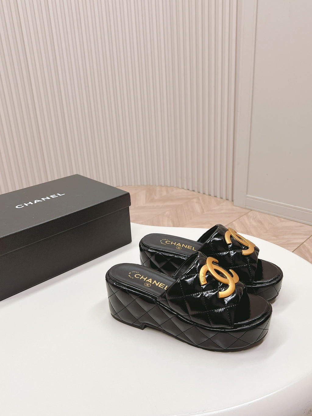 Chane1 top fashion thick-soled rhombus slippers 0724030812