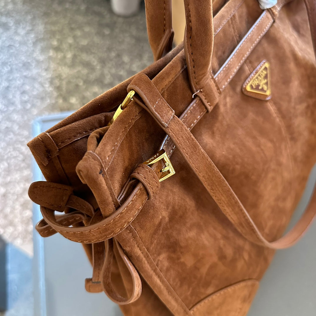 Prd waxed leather large capacity tote 0724082903