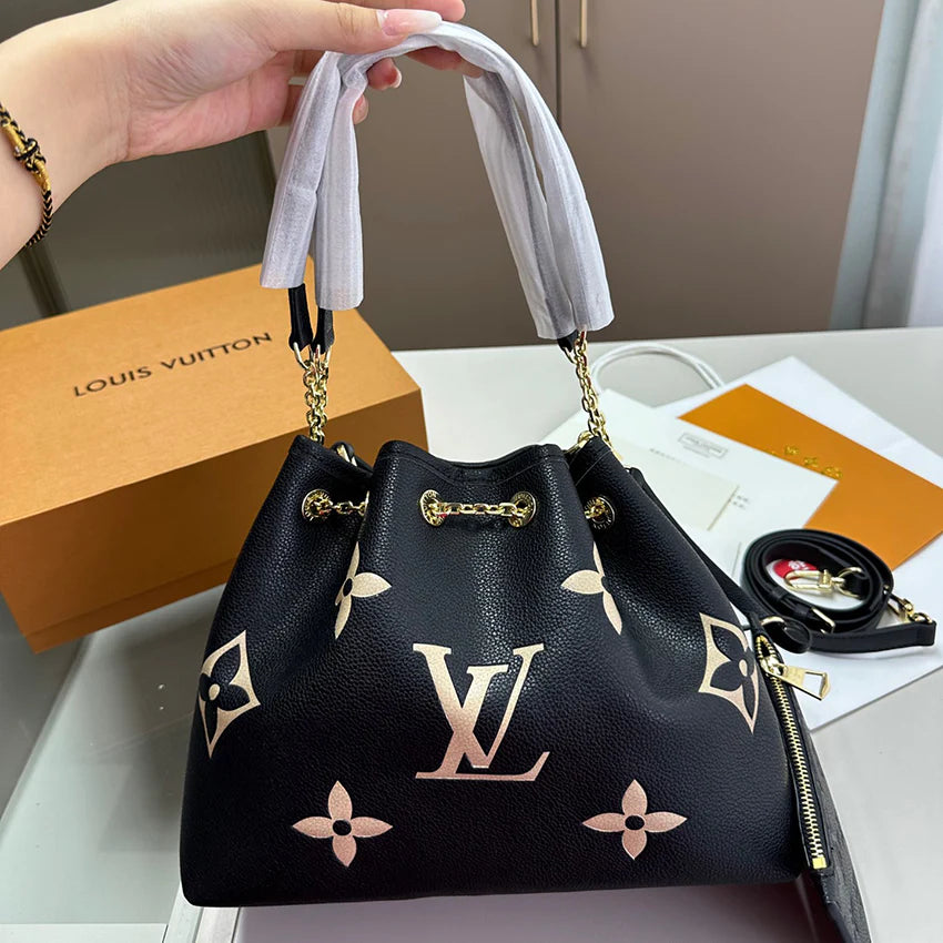 Versatile Classic Large Capacity Shopping Bag 1024062614