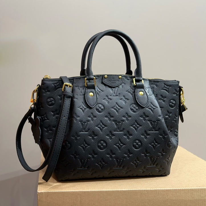 L family embossed flowerpot bag 1824040302