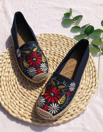 Ethnic Style Embroidered Flat Linen Shoes