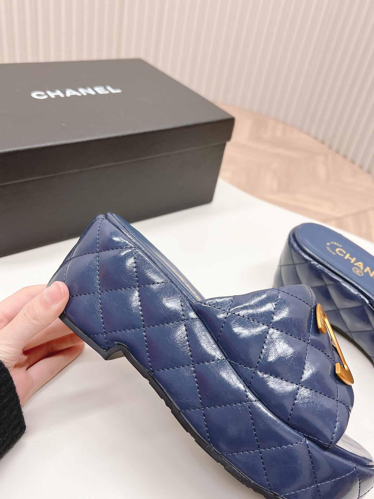 Chane1 top fashion thick-soled rhombus slippers 0724030812