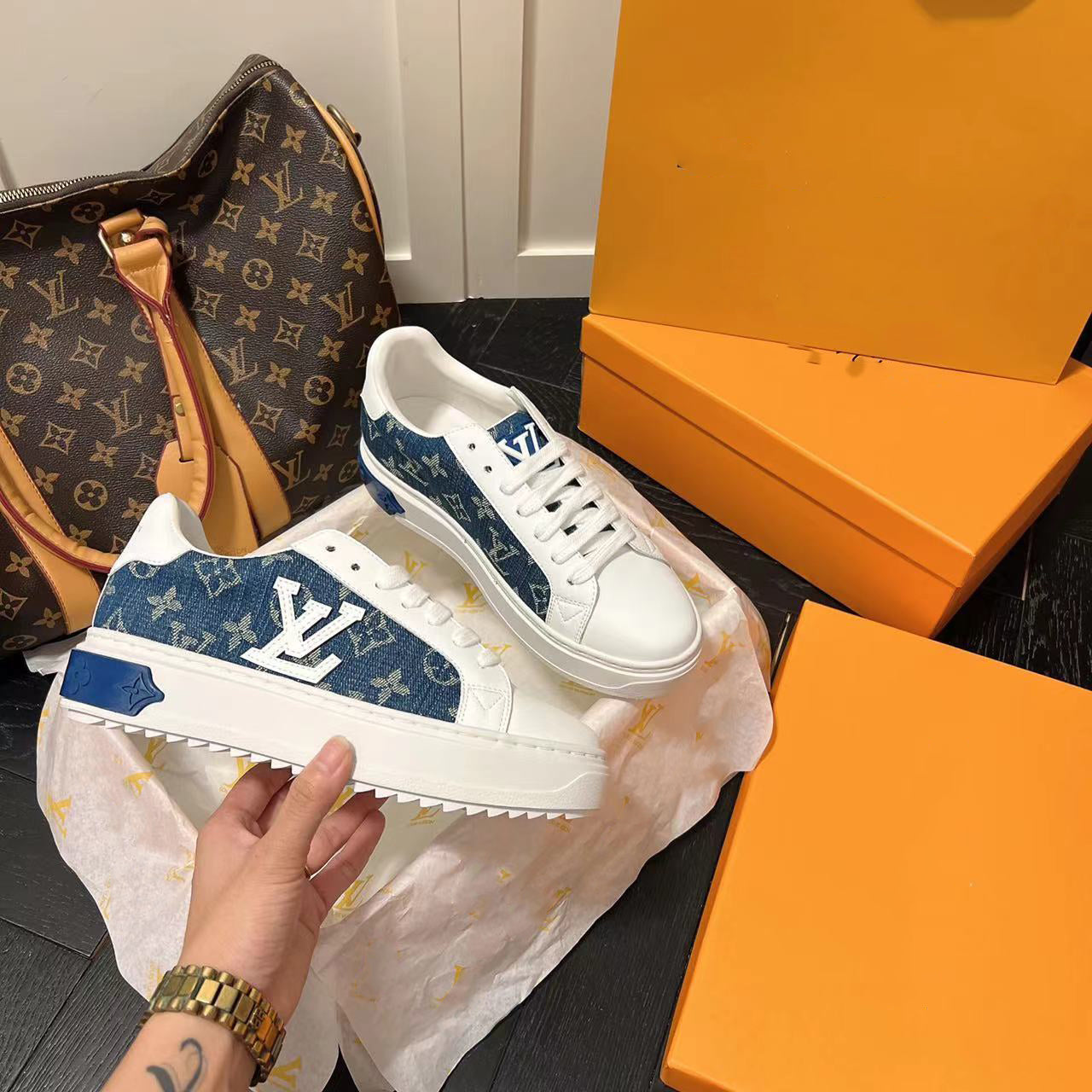 New Floral Printed White Leisure V Logo Women's Sneakers