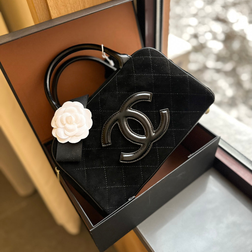 New style bowling hand bag in frosted cowhide XC1823112002