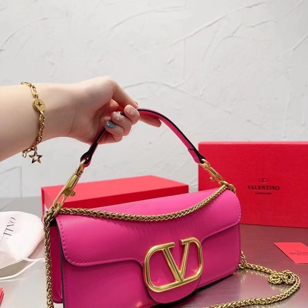 Gold Label V logo small square bag PD0620230802