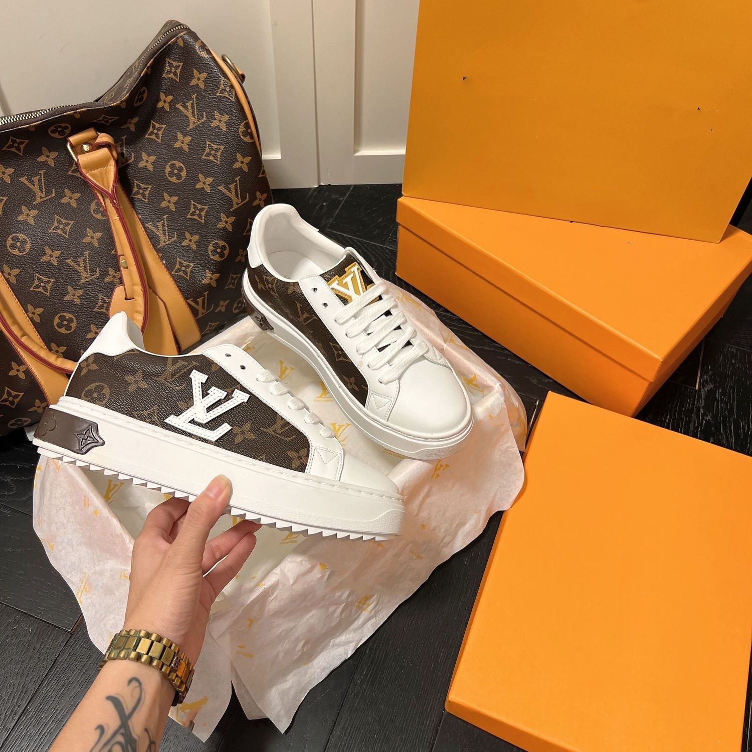 New Floral Printed White Leisure V Logo Women's Sneakers