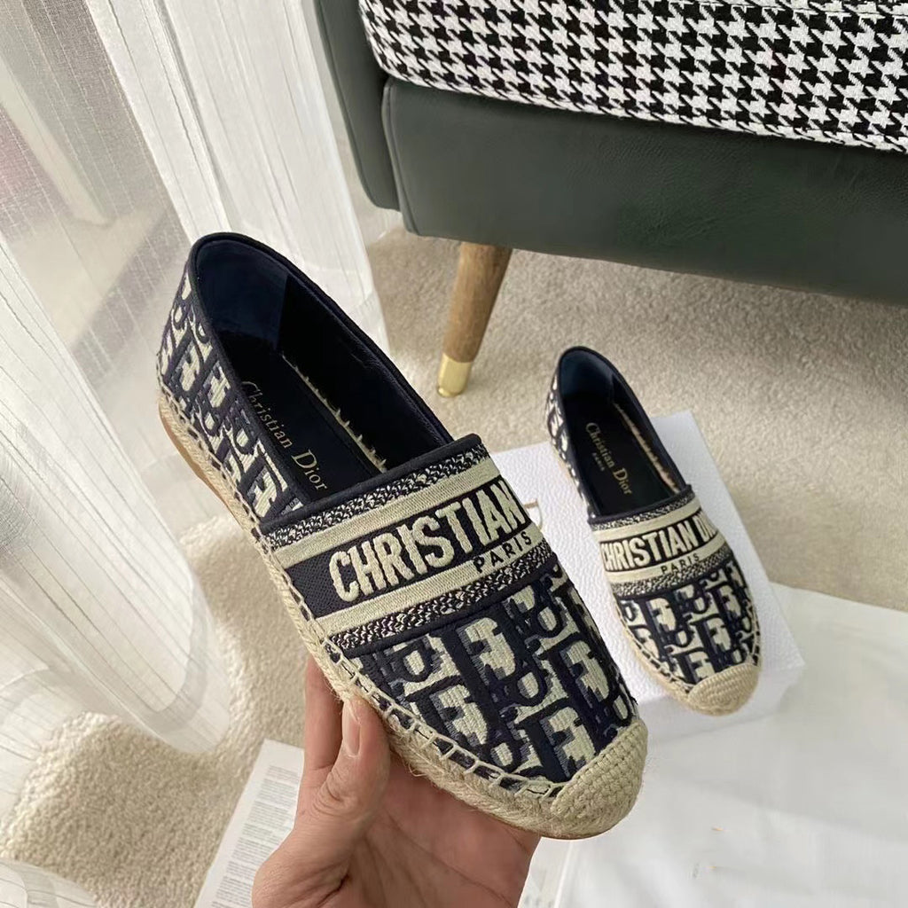 New fashion D logo womens loafers