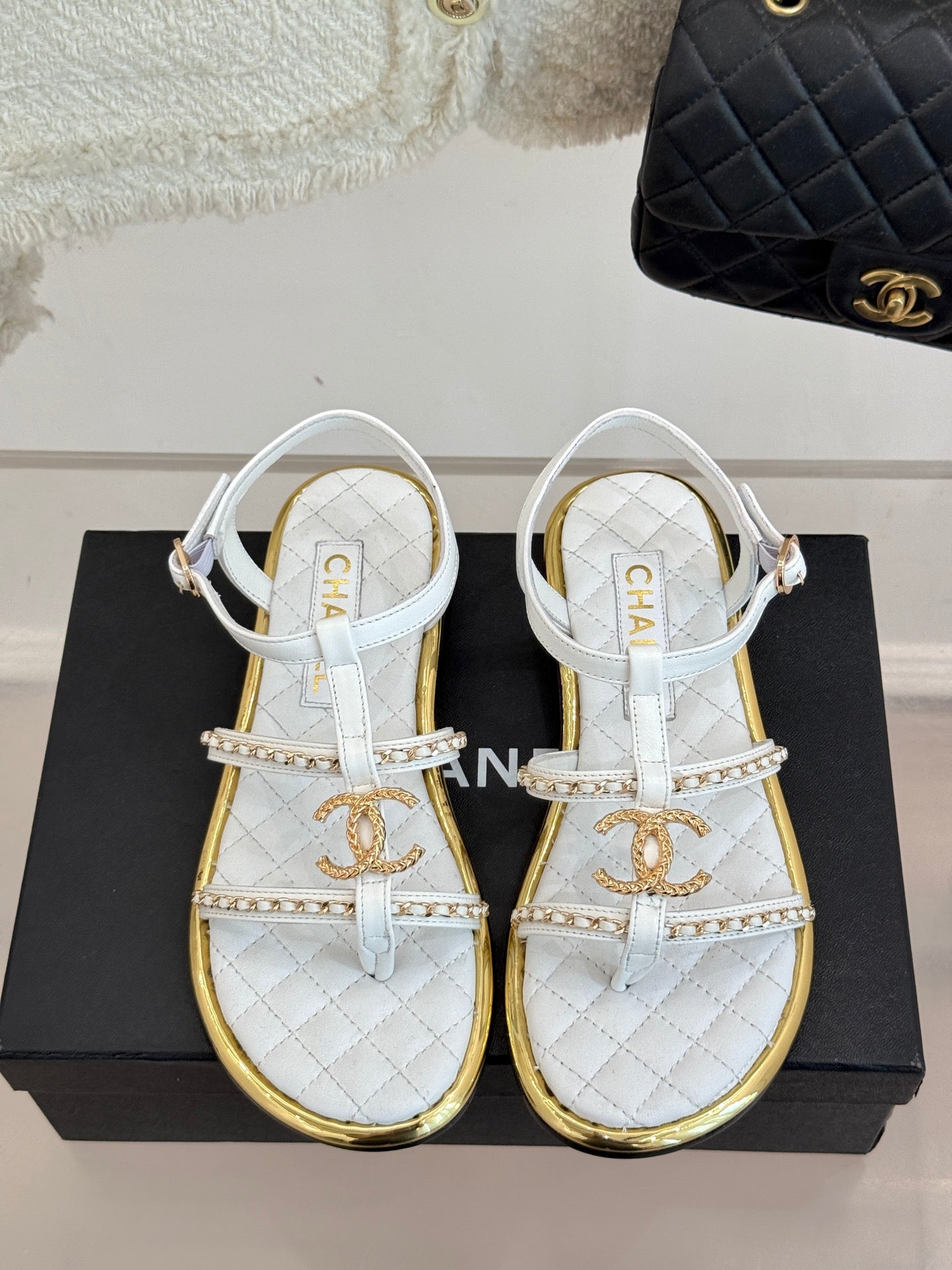 CNL flat chain double C sandals 0725042806