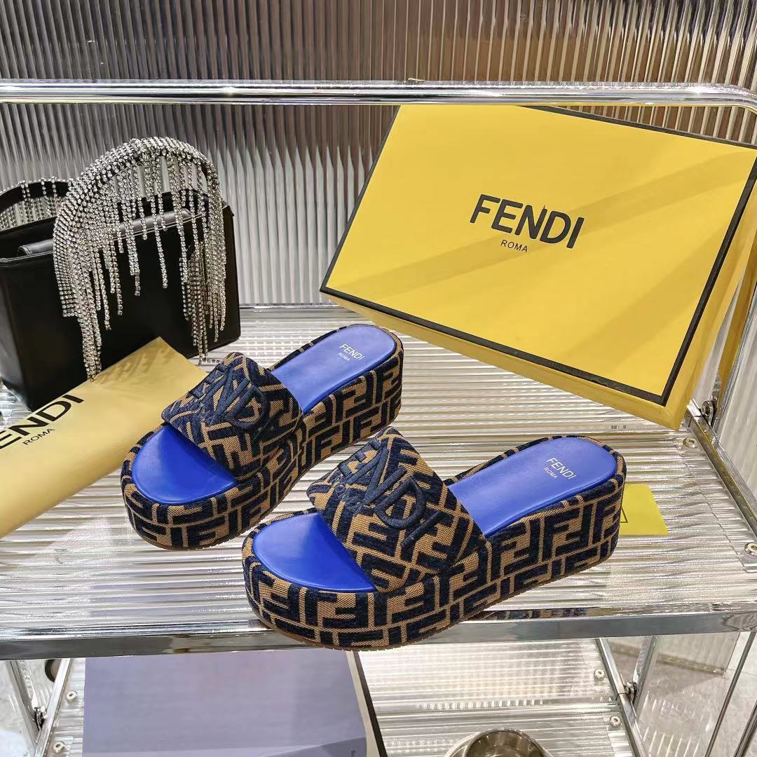 FD Fashion Thick-soled Slippers 0725030503