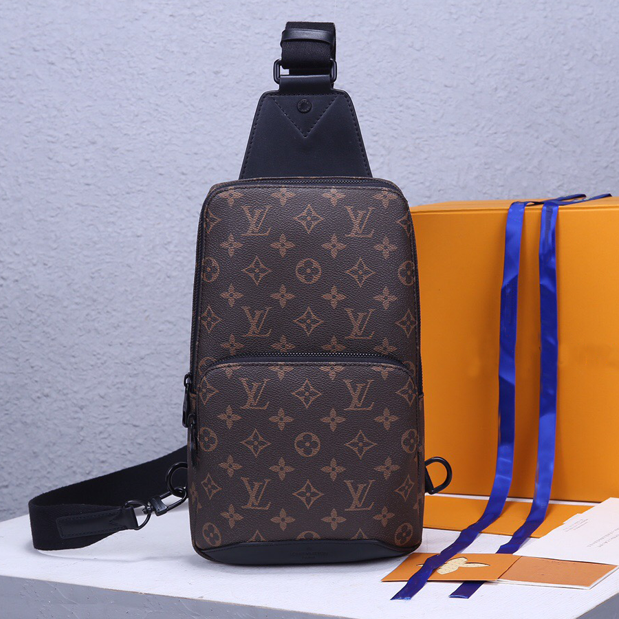 New Men's Fashion Hot Sale All-match Brown Small Chest Bag