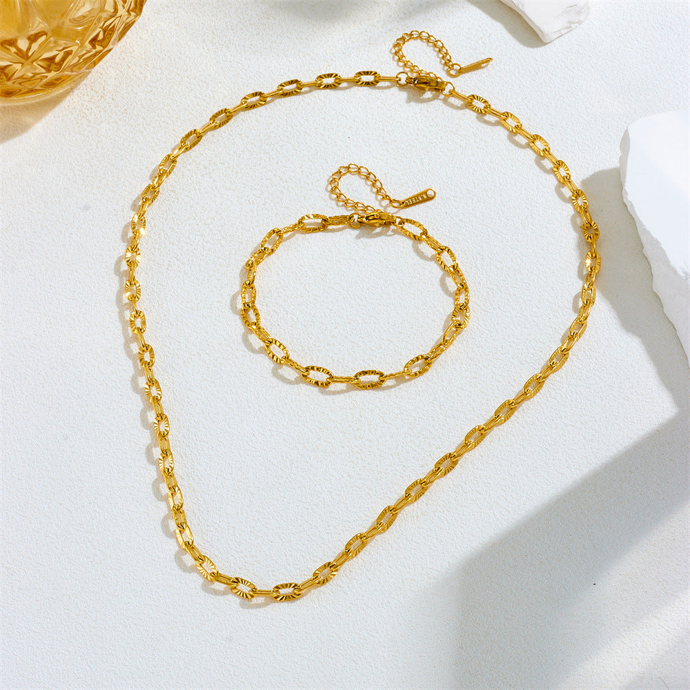Ins-style embossed necklace 2025081207