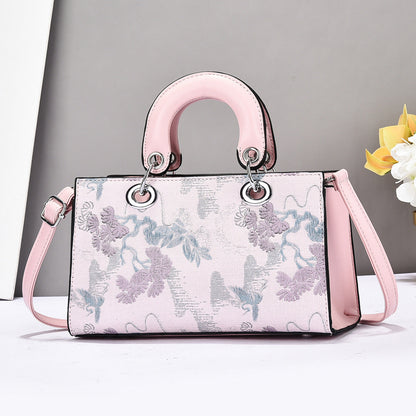 Fashionable handbag with textured shoulder bag 2025080811