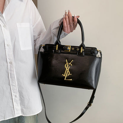 Elegant commuter crossbody bag 2025080814