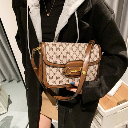 High-end small square retro printed crossbody bag 2025073117