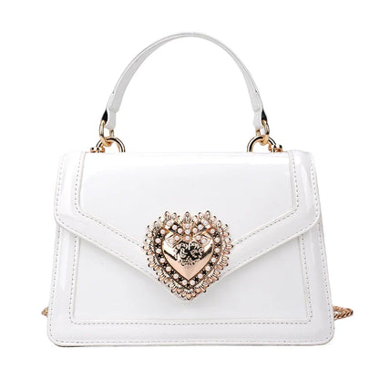 An elegant lady postman's bag 2025073002