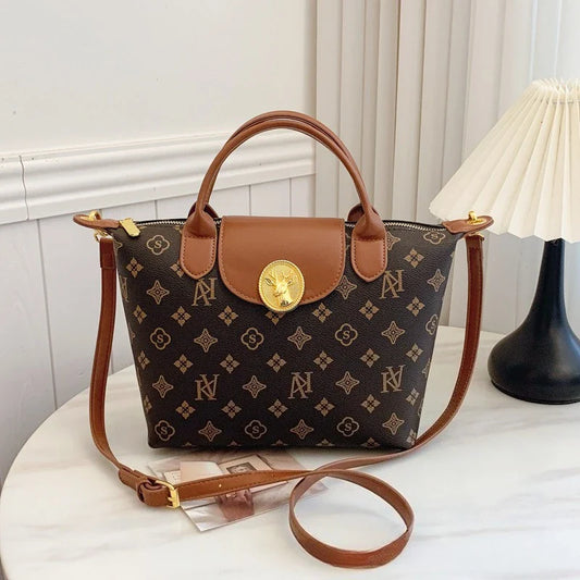 Fashionable and retro floral crossbody bag 2025073114