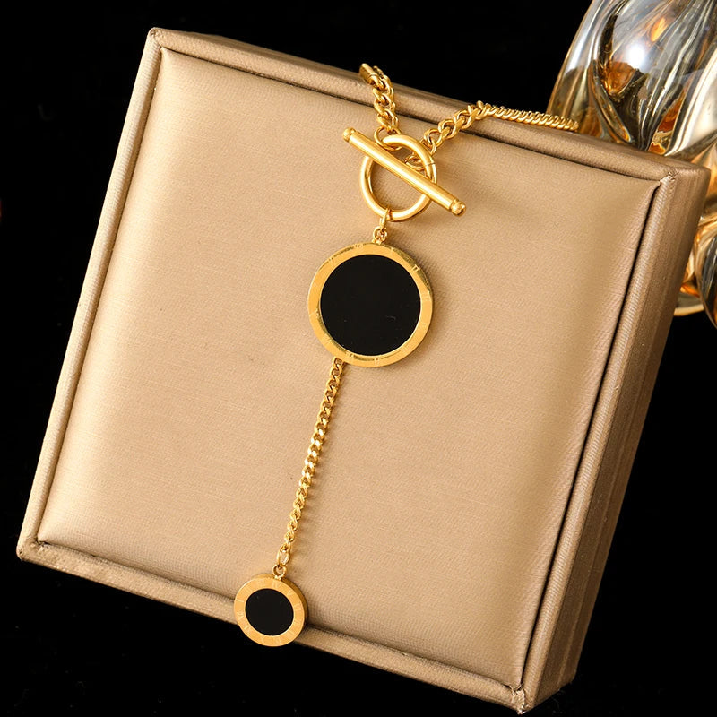 Square pendant necklace 2025081210