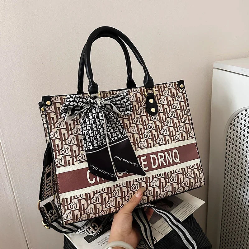 High-quality leather crossbody bag 2025073120