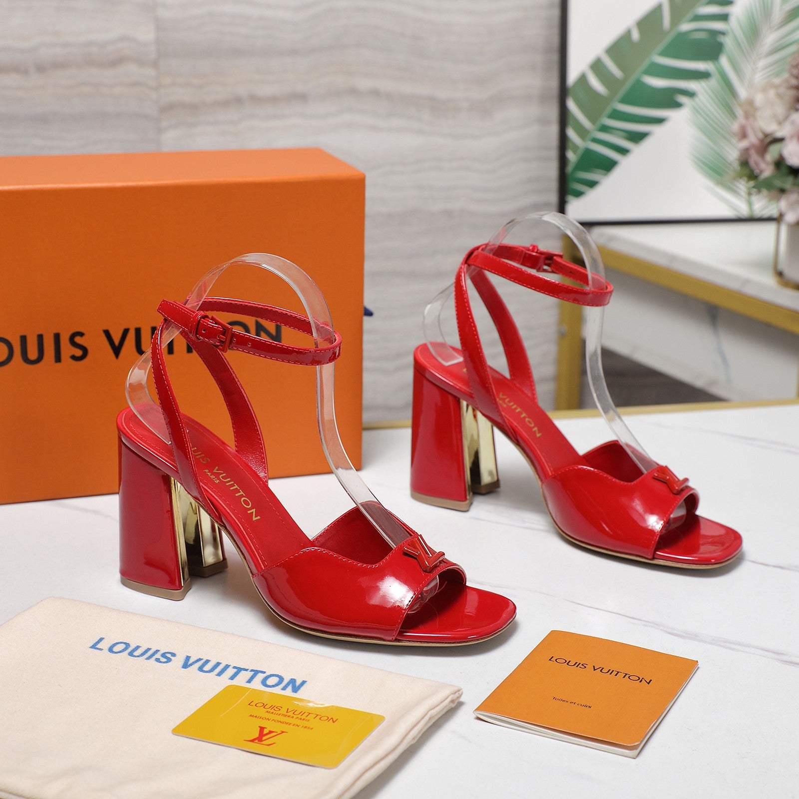 Lvv 25ss new high-heeled sandals 0725102305