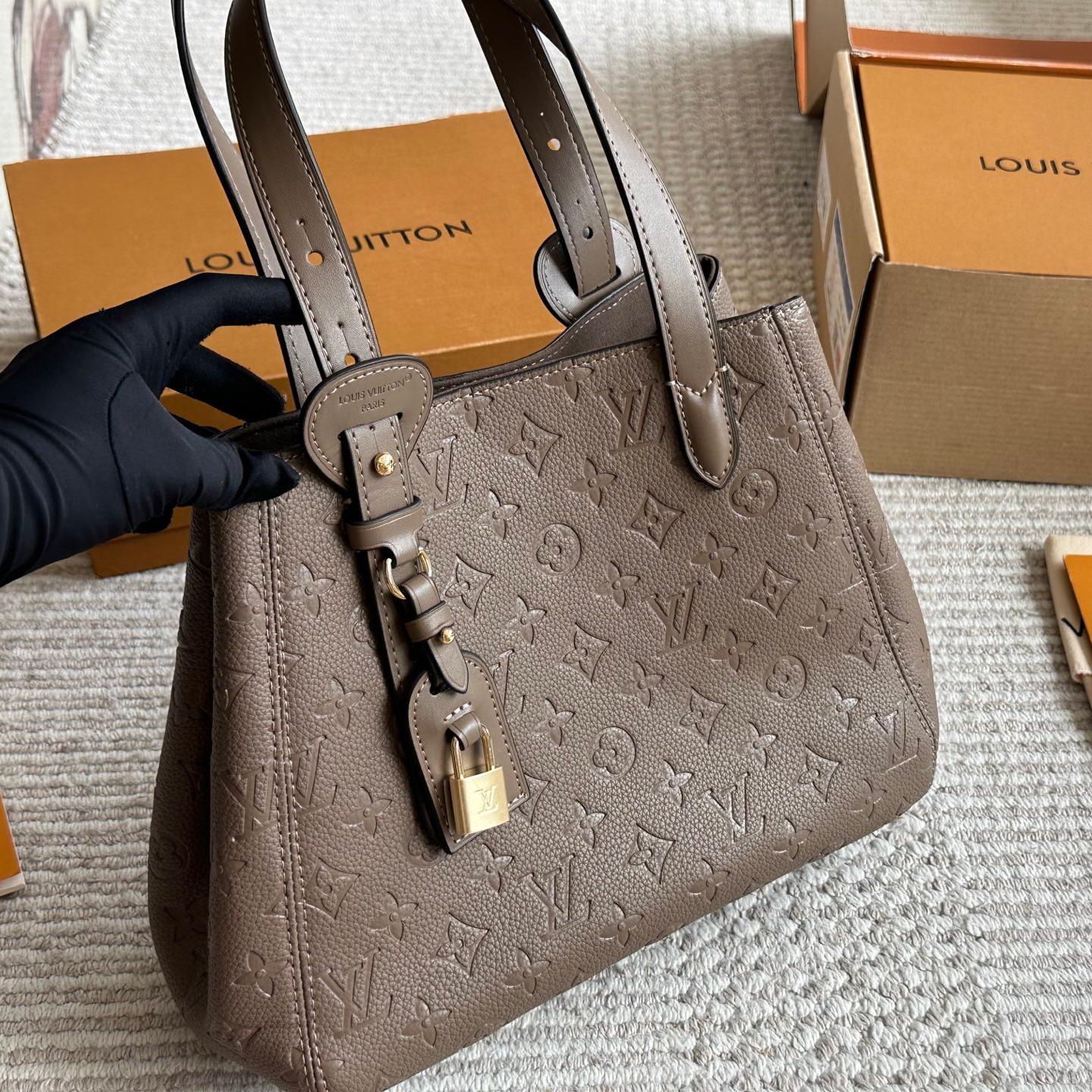 Lvv classic and fashionable printed Tote bag 0725091704