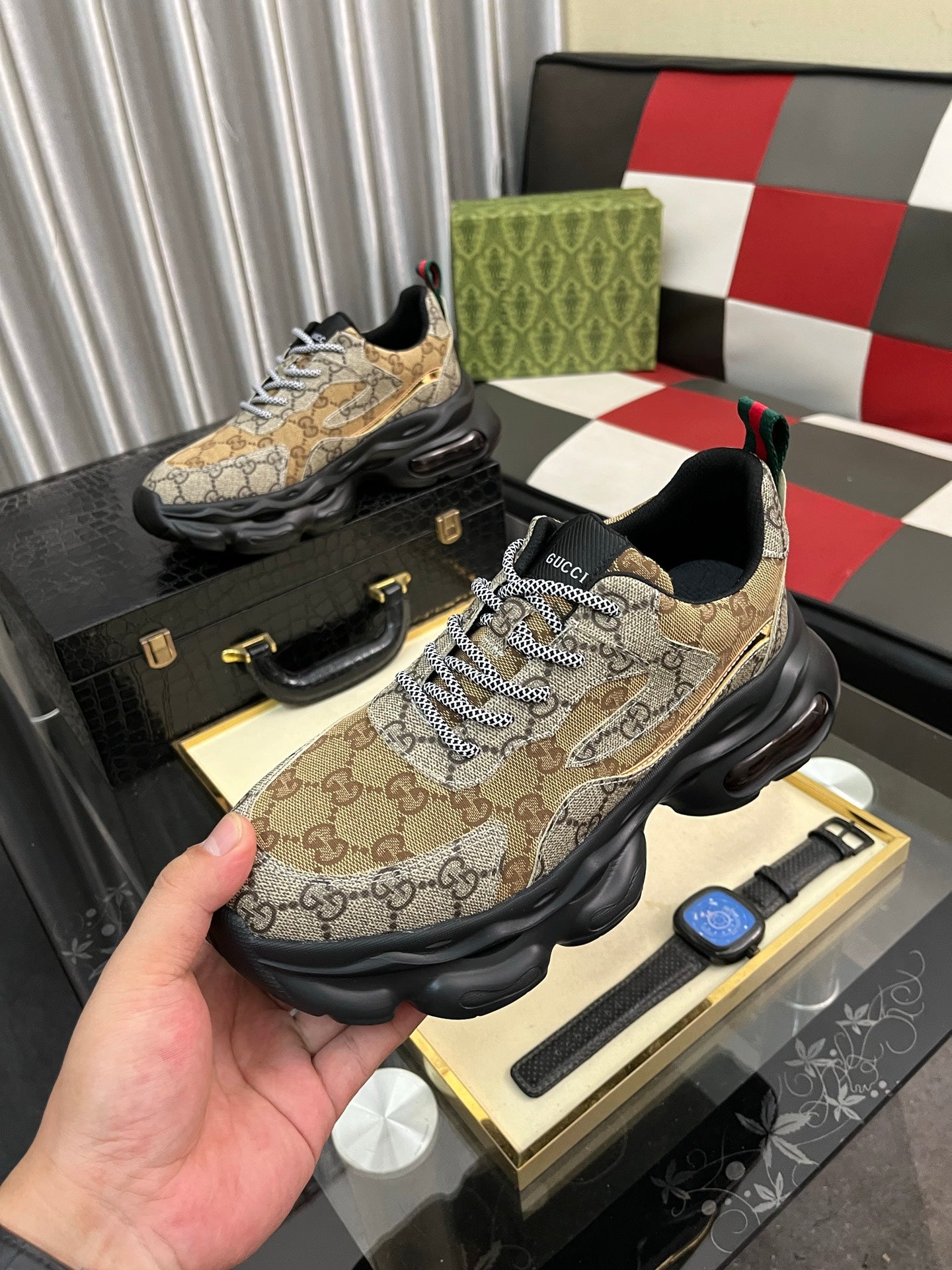 GG men's casual sneakers with print  0725102202