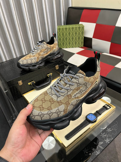 GG men's casual sneakers with print  0725102202