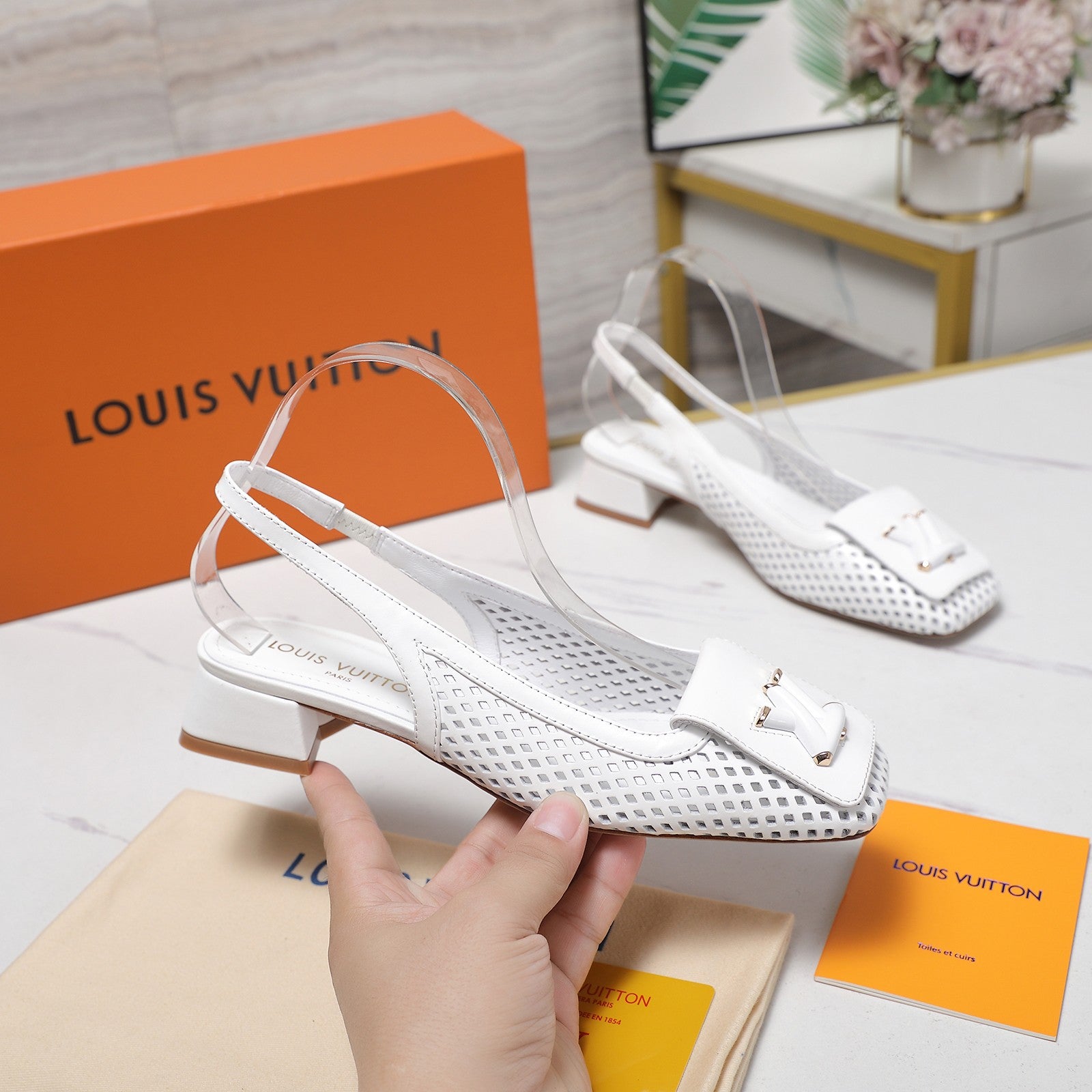 Lvv perforated sandals 0725102303